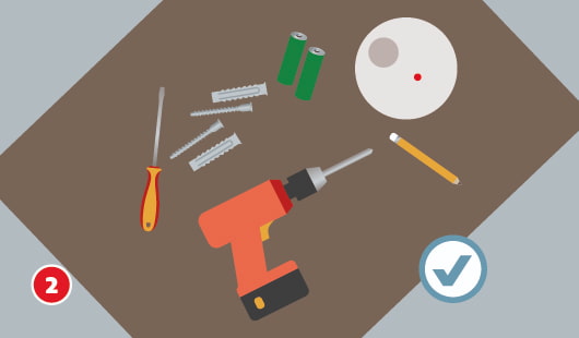 Illustration von einem Akkuschrauber, Schraubenzieher, Bleistift, Dübeln, Schrauben, Batterien und einem Rauchmelder auf einem Tisch