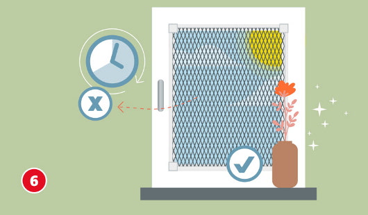 Eine schematische Darstellung zeigt den finalen Schritt beim Einsetzen eines Fliegengitterrahmens. Der fertige Rahmen wird in den Fensterrahmen eingehängt und sitzt passgenau. Ein Häkchensymbol markiert das saubere Ergebnis, Glanzsymbole stehen für die ordentliche Montage. Ein Uhrensymbol mit X weist darauf hin, dass kein Aushärten oder Wartezeit erforderlich ist. Unten links ist ein roter Kreis mit einer weißen 6