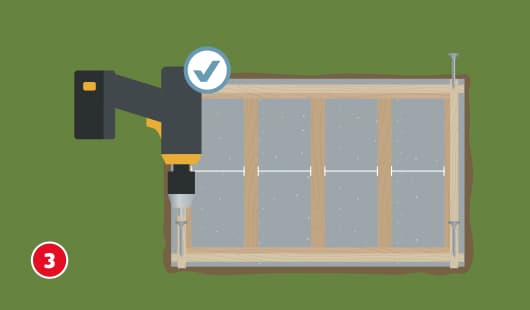Eine schematische Darstellung zeigt das Auslegen und Befestigen von Bodenbalken auf dem Fundament eines Gartenhauses. Eine Bohrmaschine wird zum Verschrauben der Holzbalken verwendet. Die Balken sind regelmäßig auf dem Fundament verteilt. Unten links ist ein roter Kreis mit einer weißen 3