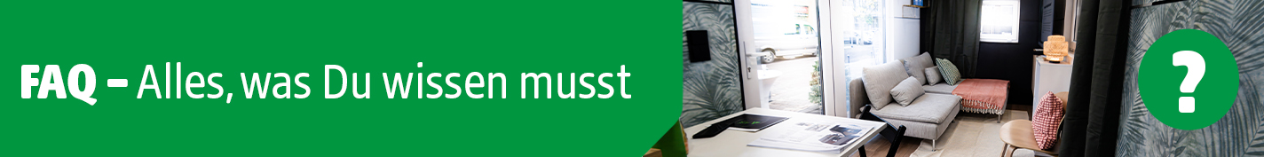 Banner der auf ein FAQ hinweißt mitdem innenraum von einem Tinyhouse im Hintergrund