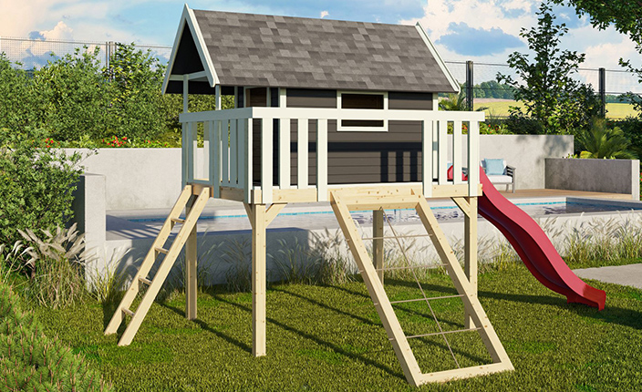 Ein Stelzen Spielhaus für Kinder in einem Garten und einem Pool im Hintergrund
