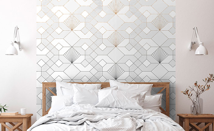 Schlafzimmer mit gemusterter Tapete aus den Tapetentrends