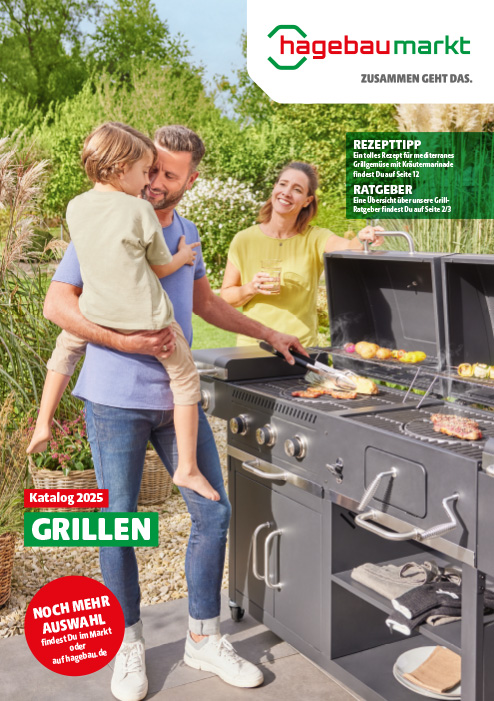 Ein kleine Familien am Grillen im Garten